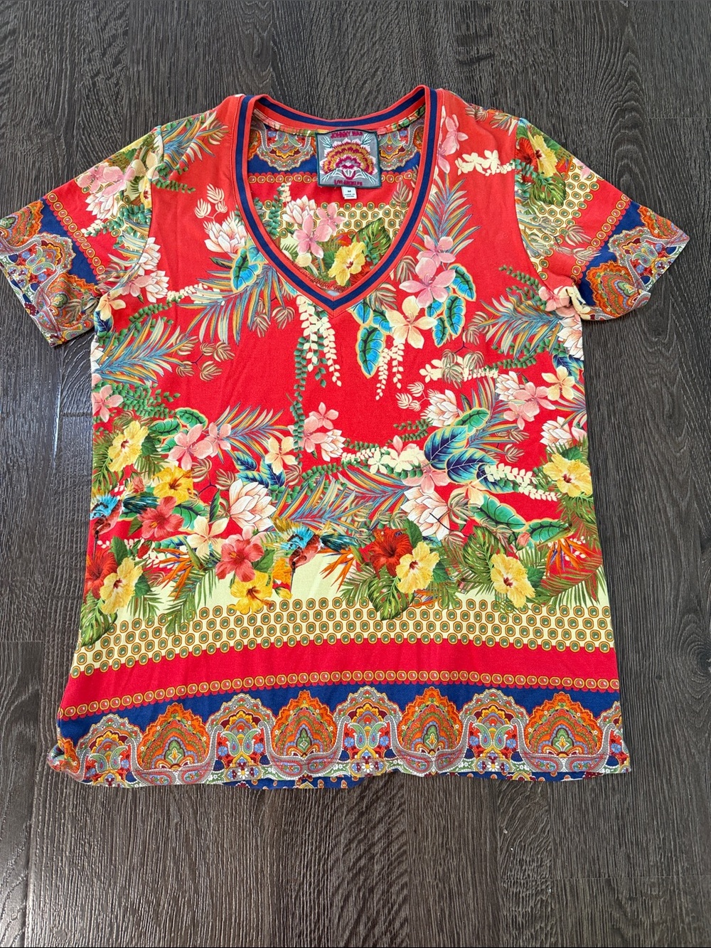Johnny Was Rapsodia Favorite Short Sleeve V-Neck Tee Size Medium